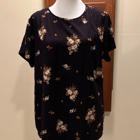 Croft & Barrow Black Tee with Floral Accents - size XL - Picture 2 of 7